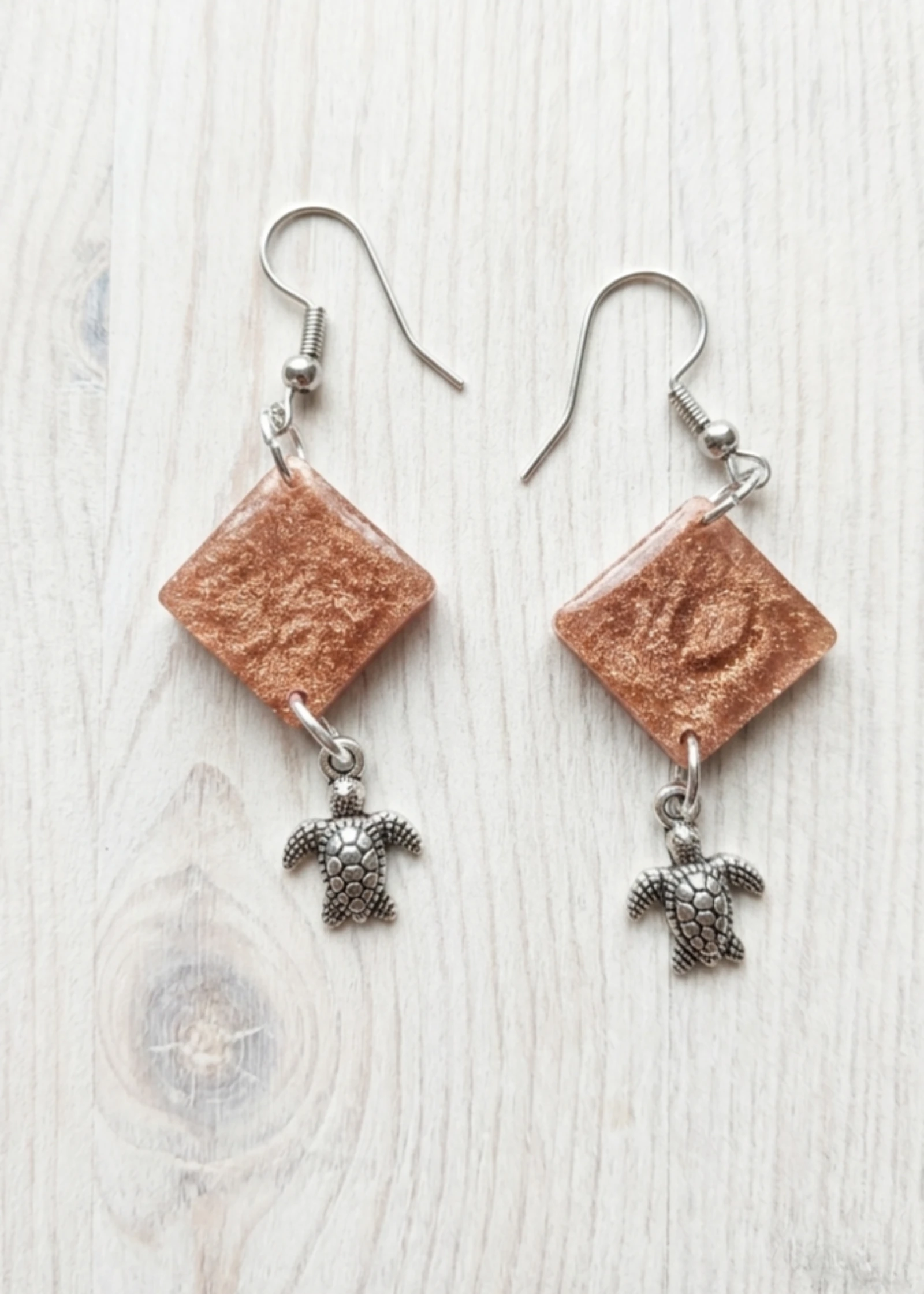 Boucles d'oreilles en résine 🥰 